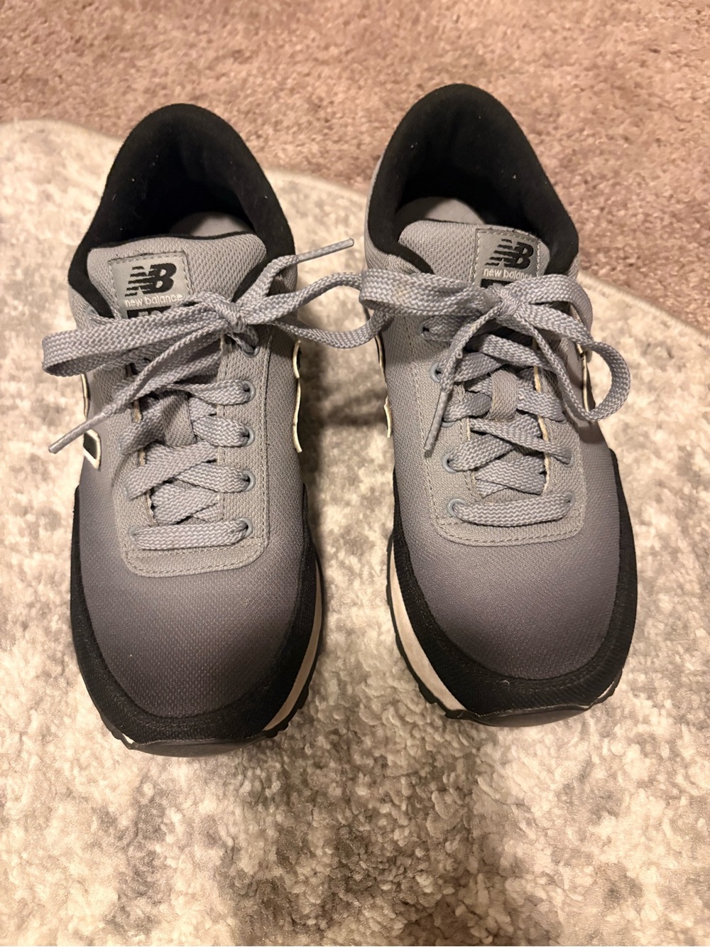 New Balance Men's Grey and Black Athletic Sneakers